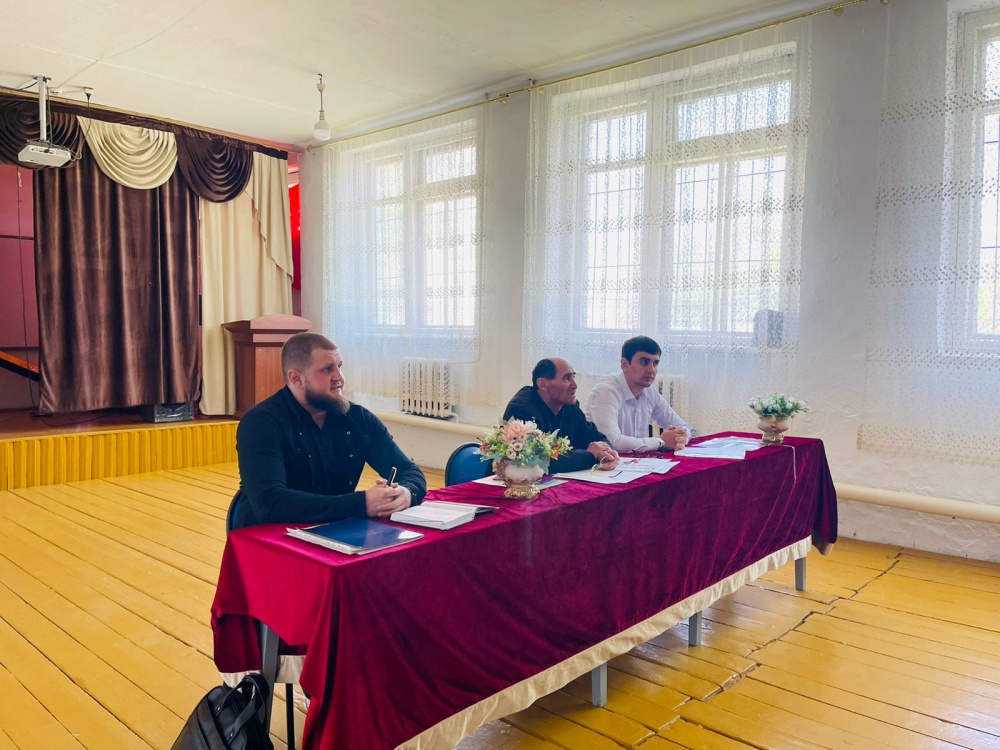 Лекторская группа администрации Хасавюртовского района продолжает выездные встречи в школах муниципалитета