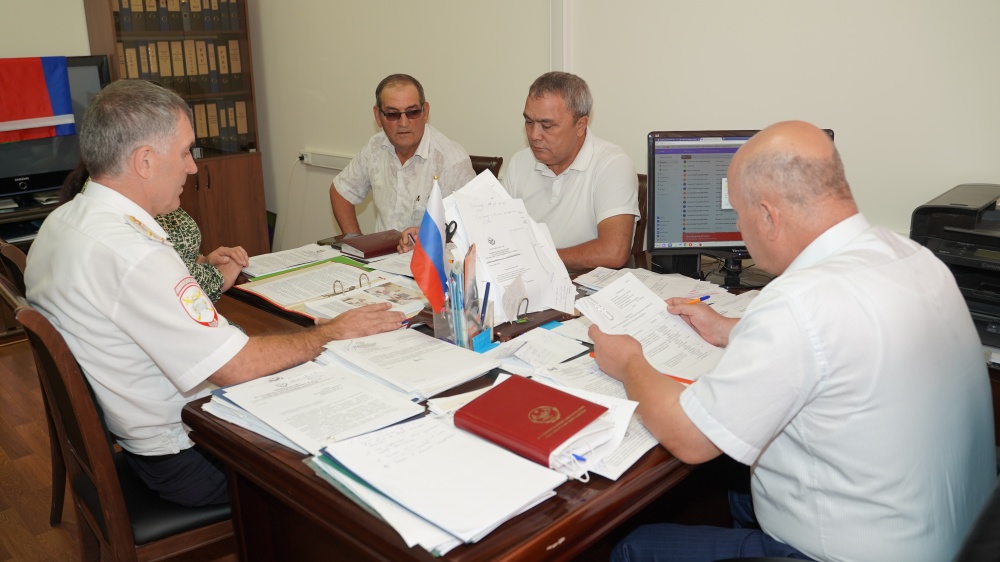 Комиссия по безопасности дорожного движения МО «Хасавюртовский район» провела плановое заседание.