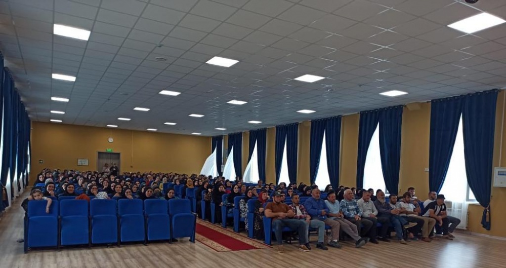 В общеобразовательных организациях Хасавюртовского района проходят общешкольное родительские собрания посвященные началу учебного года