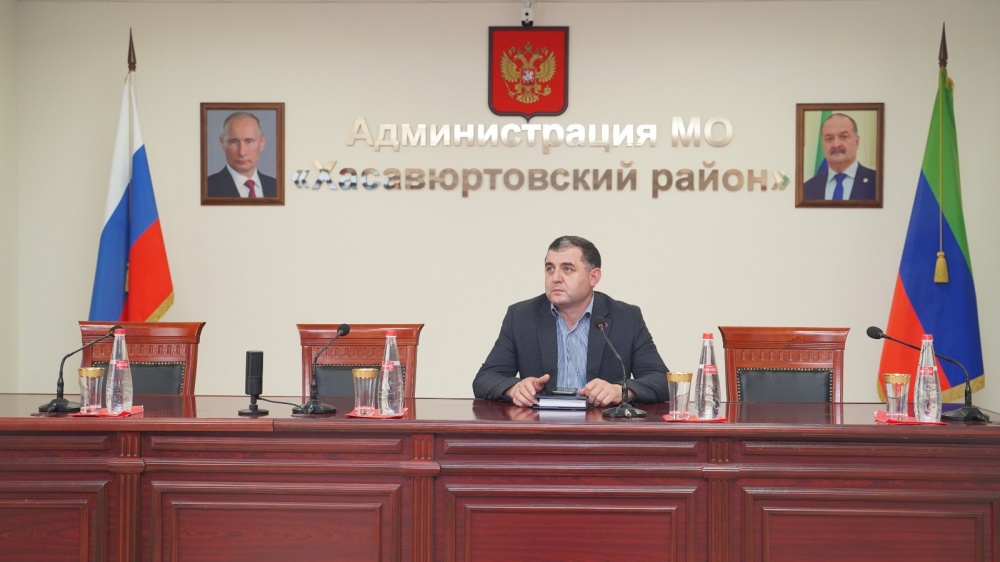 Администрация Хасавюртовского района приняла участие в работе совещания в режиме ВКС  Министерства строительства архитектуры и ЖКХ
